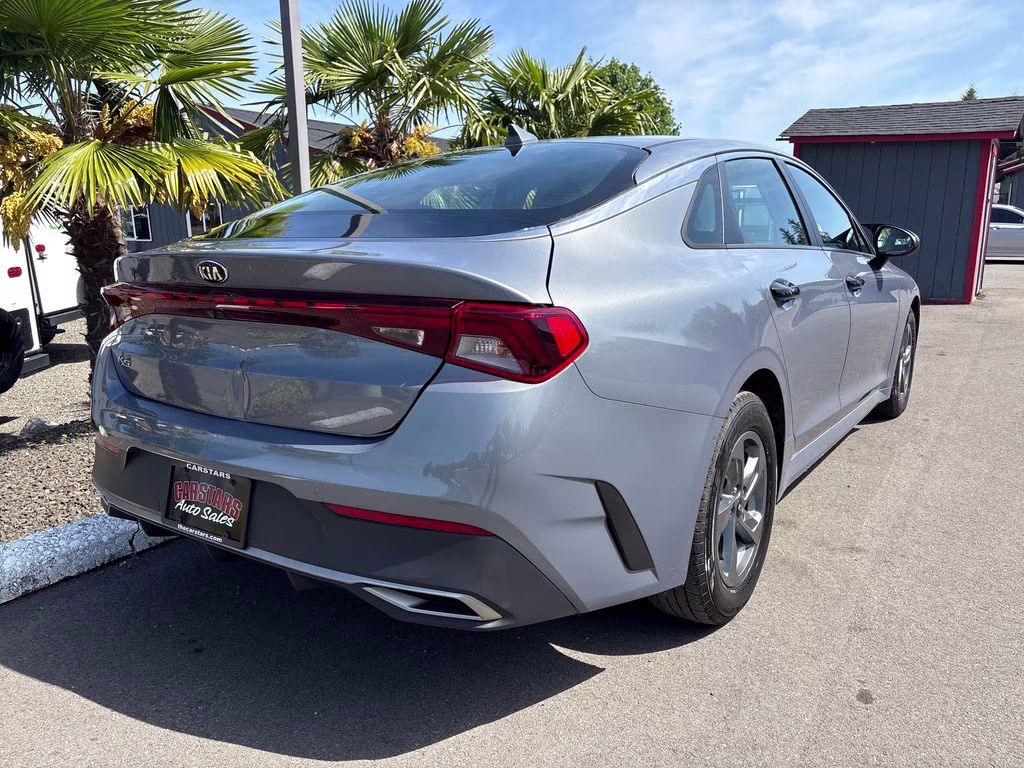 2021 Everlasting Silver Kia K5 LX FWD Sedan