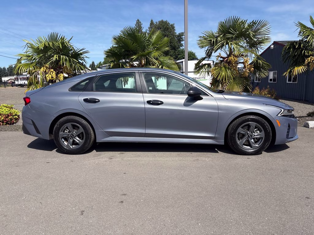 2021 Everlasting Silver Kia K5 LX FWD Sedan