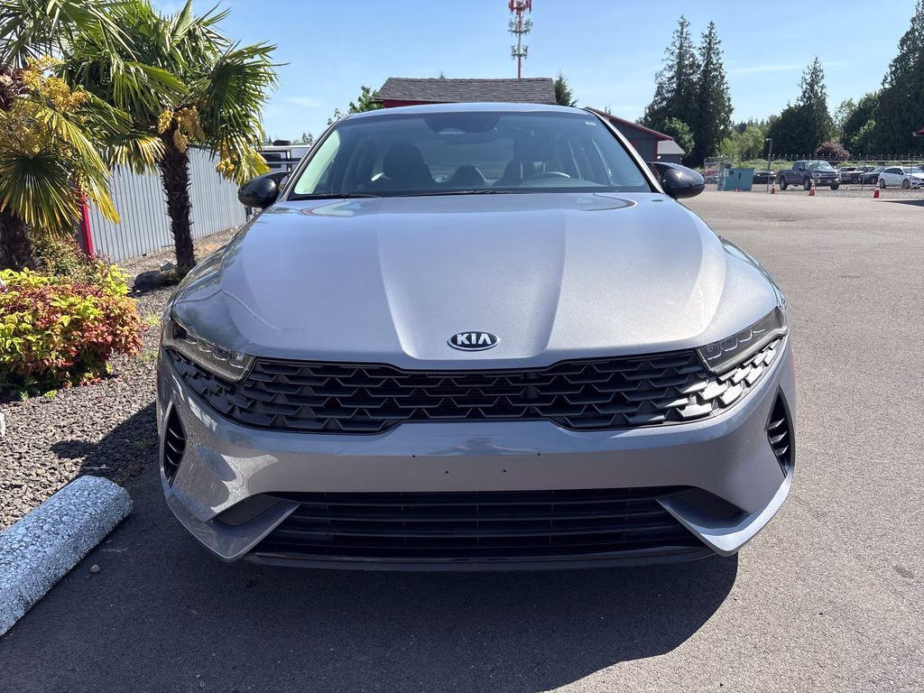 2021 Everlasting Silver Kia K5 LX FWD Sedan