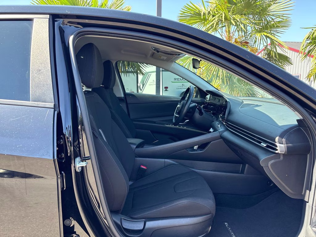 2023 Onyx Black Hyundai Elantra SEL FWD Sedan