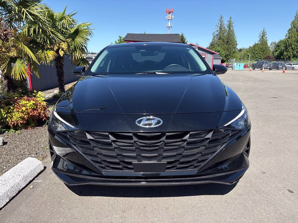 2023 Onyx Black Hyundai Elantra SEL FWD Sedan