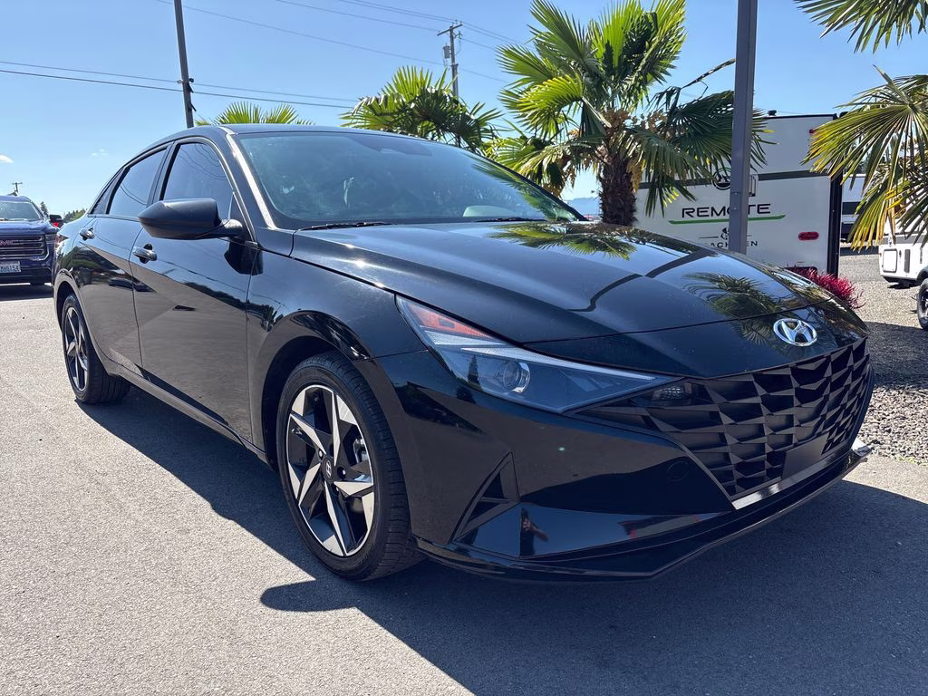2023 Onyx Black Hyundai Elantra SEL FWD Sedan