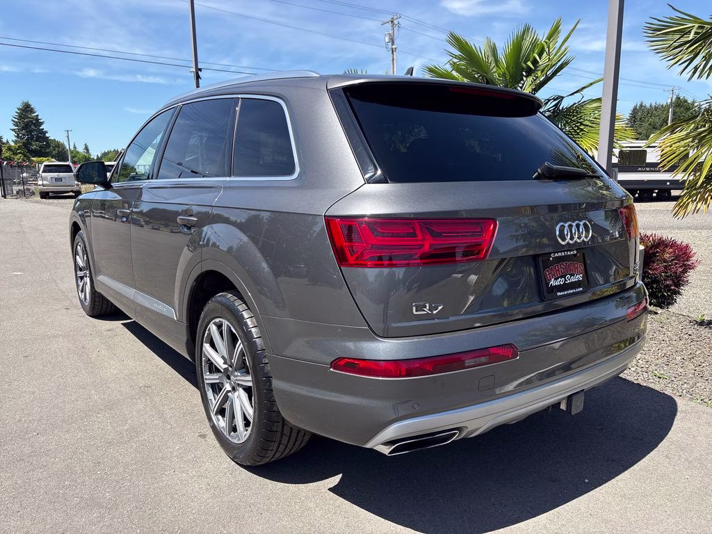 2018 Gray Audi Q7 3.0T Premium Plus AWD SUV