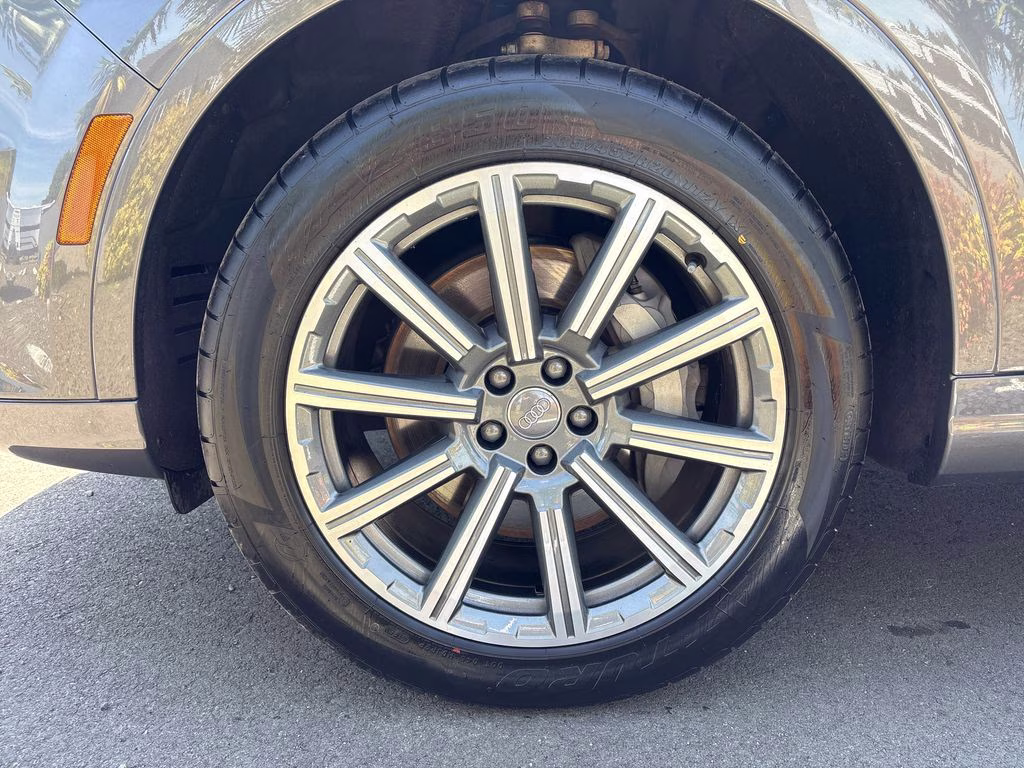 2018 Gray Audi Q7 3.0T Premium Plus AWD SUV
