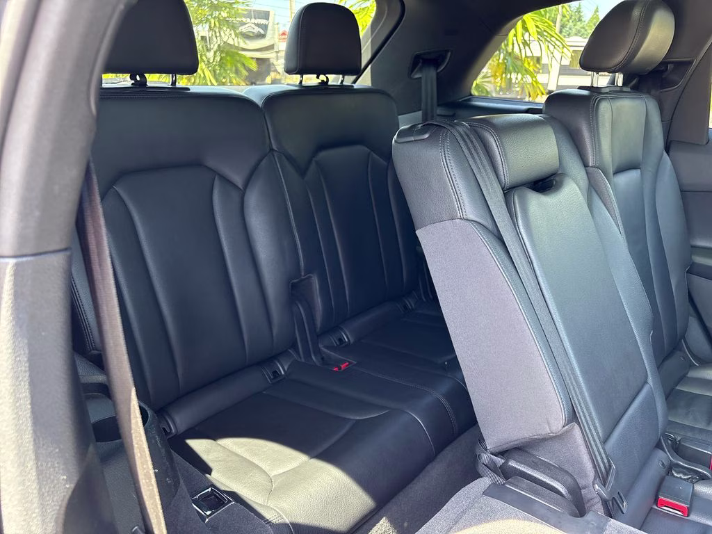 2018 Gray Audi Q7 3.0T Premium Plus AWD SUV
