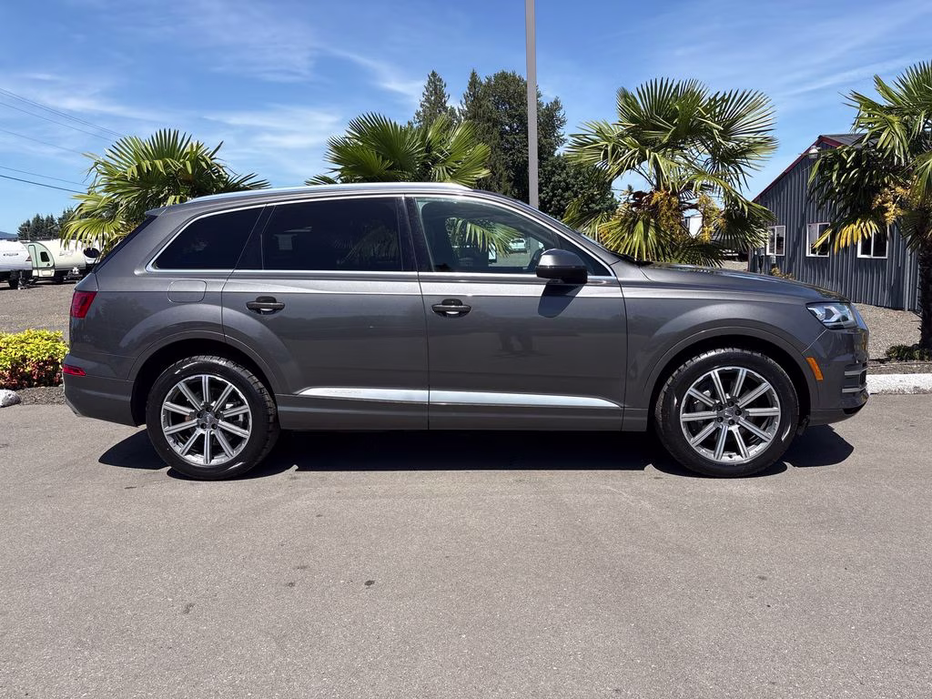 2018 Gray Audi Q7 3.0T Premium Plus AWD SUV