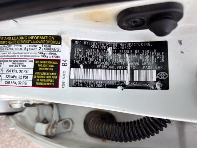 2008 White Toyota Avalon Touring FWD Sedan