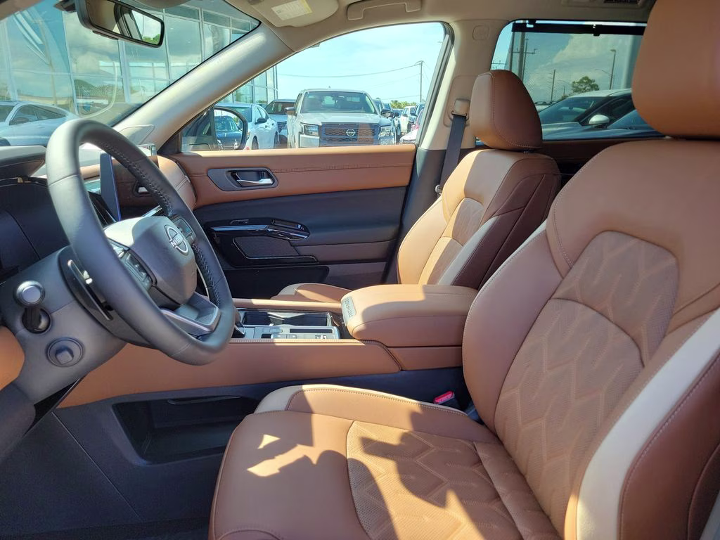 2026 Boulder Gray/Super Black Nissan Pathfinder Platinum FWD SUV