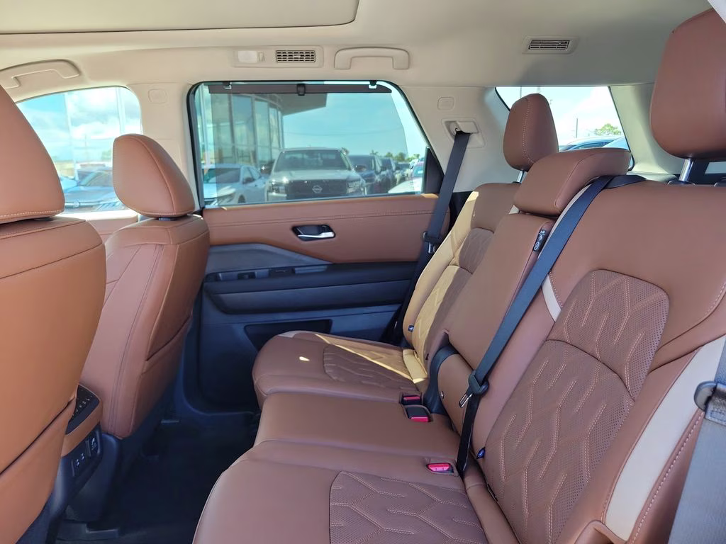 2026 Boulder Gray/Super Black Nissan Pathfinder Platinum FWD SUV