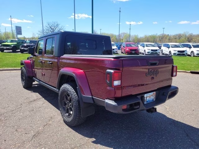 2022 Snazzberry Pearlcoat Jeep Gladiator Willys 4X4 Truck