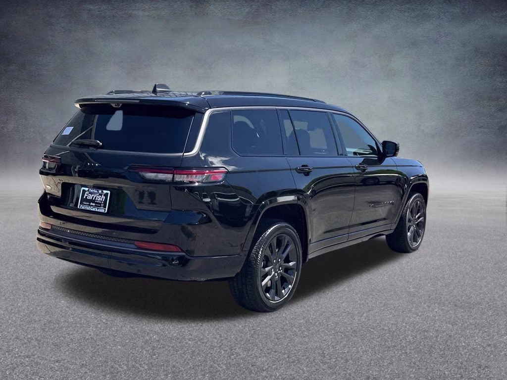 2026 Diamond Black Crystal Pearlcoat Jeep Grand Cherokee L Limited 4X4 SUV
