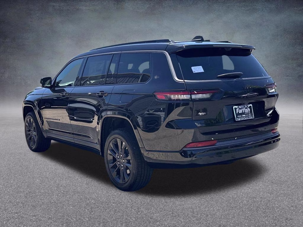 2026 Diamond Black Crystal Pearlcoat Jeep Grand Cherokee L Limited 4X4 SUV