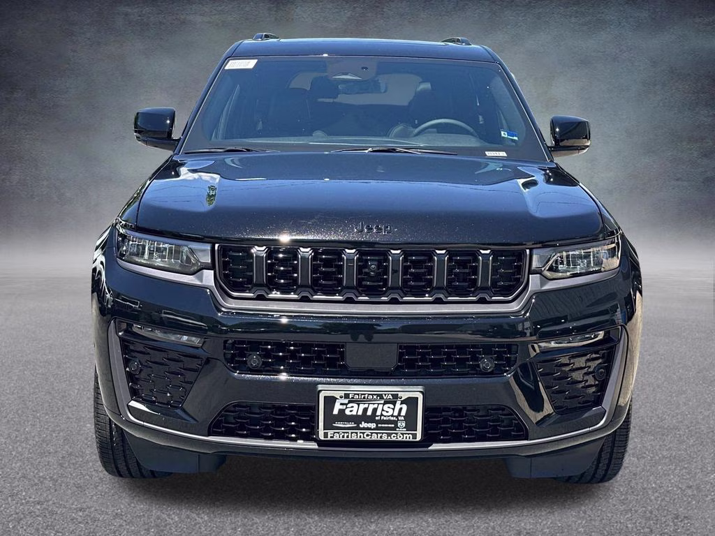 2026 Diamond Black Crystal Pearlcoat Jeep Grand Cherokee L Limited 4X4 SUV