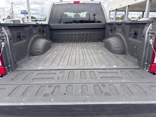 2022 Gray Metallic Ford Super Duty F-250 SRW XLT 4X4 Truck