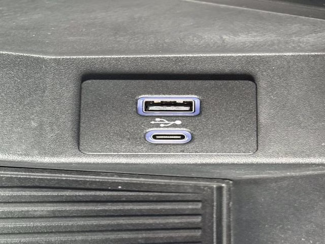 2022 Gray Metallic Ford Super Duty F-250 SRW XLT 4X4 Truck