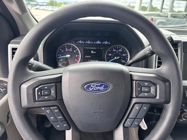 2022 Gray Metallic Ford Super Duty F-250 SRW XLT 4X4 Truck