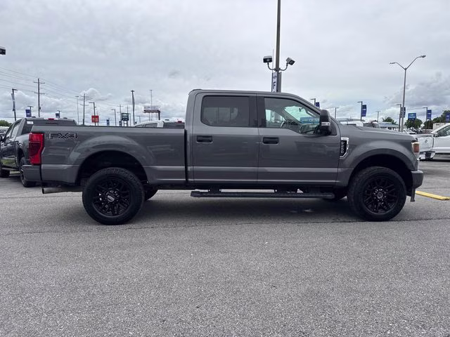 2022 Gray Metallic Ford Super Duty F-250 SRW XLT 4X4 Truck