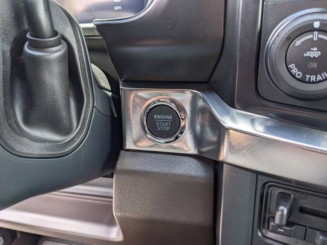 2026 Oxford White Ford Super Duty F-250 SRW King Ranch 4X4 Truck