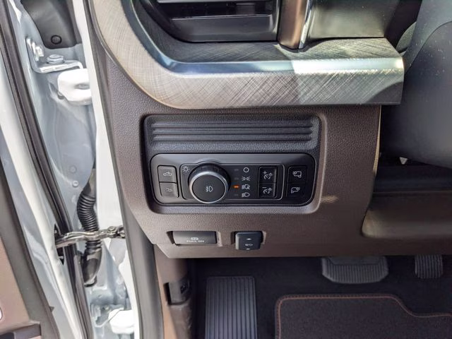 2026 Oxford White Ford Super Duty F-250 SRW King Ranch 4X4 Truck