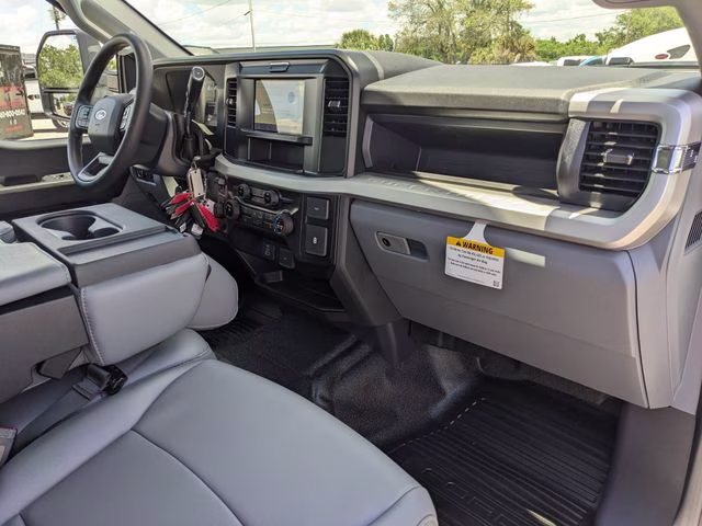 2026 Oxford White Ford Super Duty F-350 SRW XL 4X4 Truck