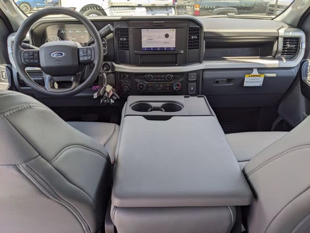 2026 Oxford White Ford Super Duty F-350 SRW XL 4X4 Truck