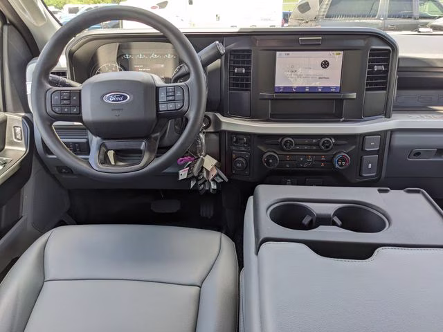 2026 Oxford White Ford Super Duty F-350 SRW XL 4X4 Truck