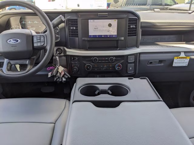 2026 Oxford White Ford Super Duty F-350 SRW XL 4X4 Truck