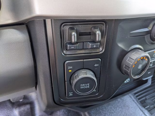 2026 Oxford White Ford Super Duty F-350 SRW XL 4X4 Truck
