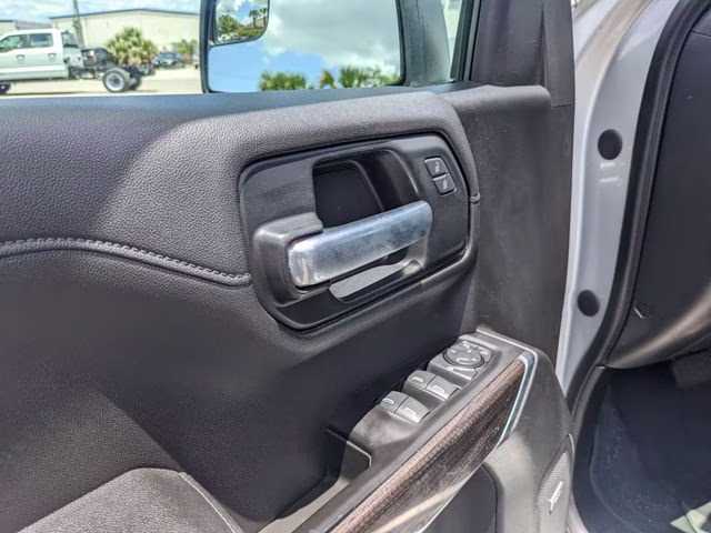 2021 Silver Ice Metallic Chevrolet Silverado 1500 RST RWD Truck
