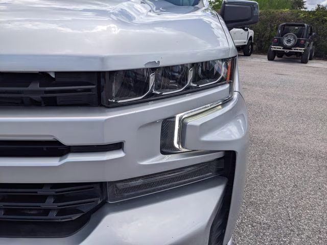 2021 Silver Ice Metallic Chevrolet Silverado 1500 RST RWD Truck