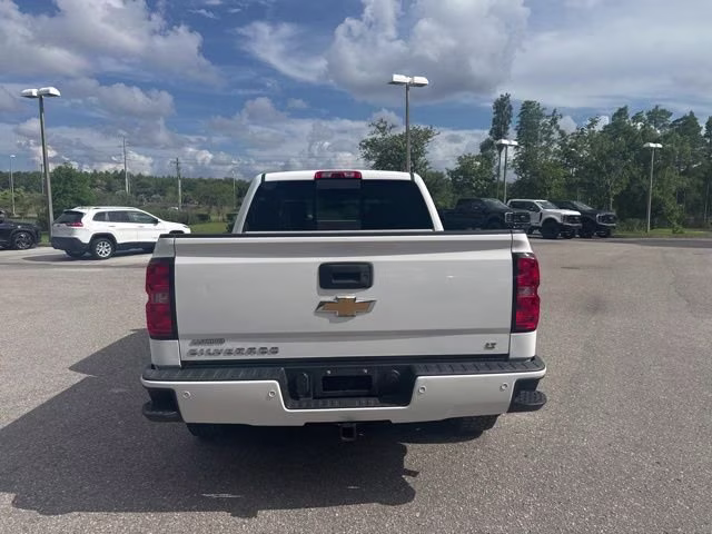 2017 Summit White Chevrolet Silverado 1500 LT Crew Cab Pickup 4X4 Truck
