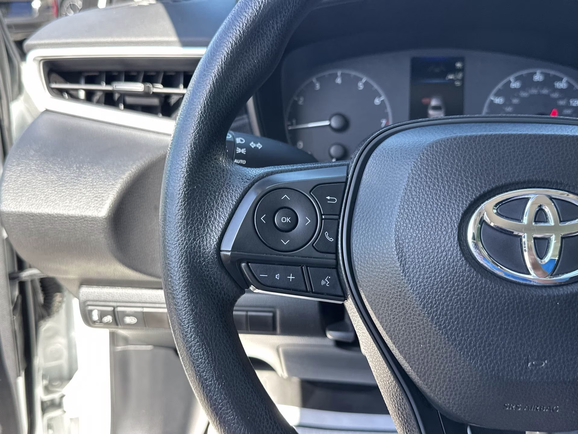 2023 Ice Cap Toyota Corolla LE FWD Sedan