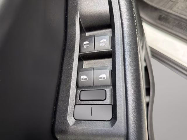 2024 Bright White Clearcoat Jeep Grand Cherokee Altitude X 4X4 SUV