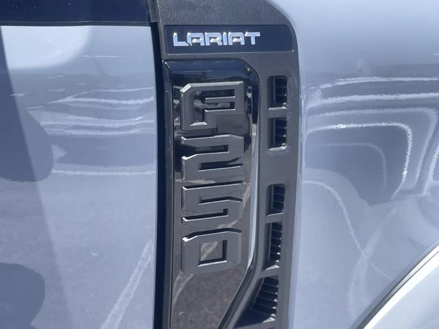2026 Glacier Gray Metallic Tri-Coat Ford Super Duty F-250 SRW Lariat 4X4 Truck