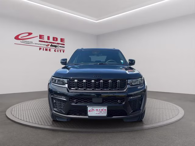 2026 Diamond Black Crystal Pearlcoat Jeep Grand Cherokee Limited 85th Anniversary 4X4 SUV