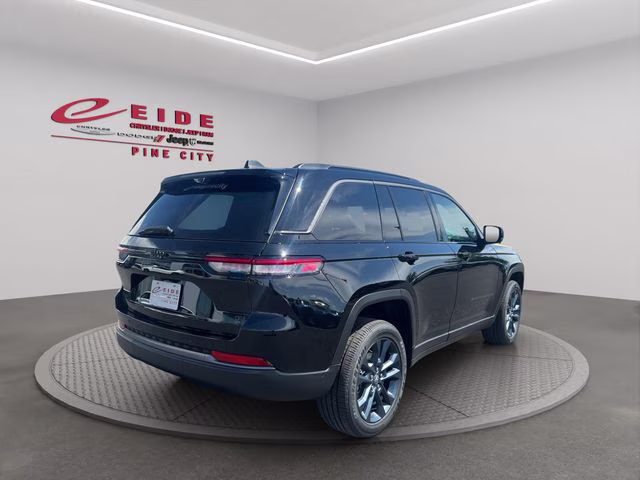 2026 Diamond Black Crystal Pearlcoat Jeep Grand Cherokee Limited 85th Anniversary 4X4 SUV