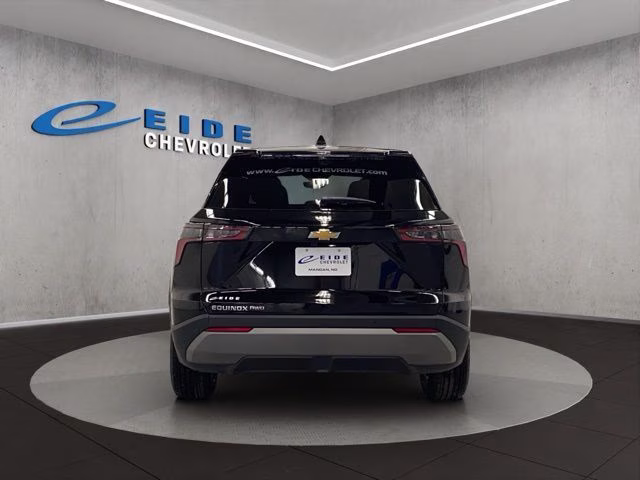 2026 Mosaic Black Metallic Chevrolet Equinox LT AWD SUV