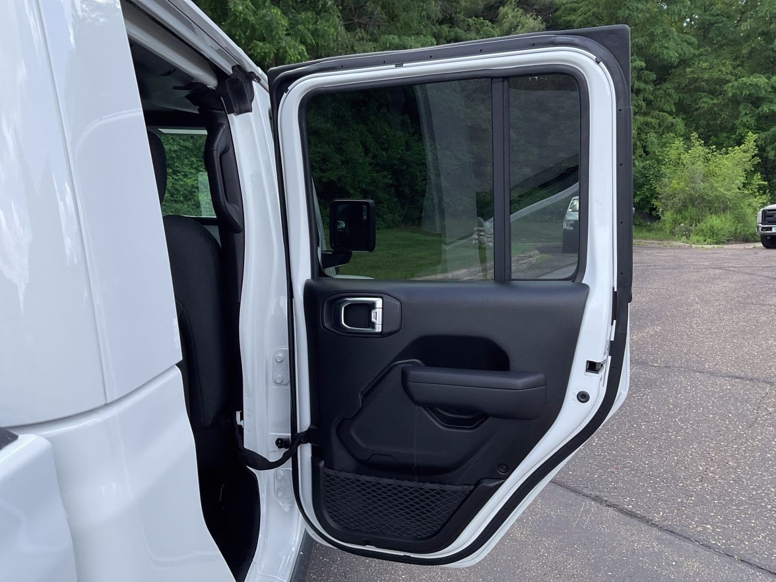 2024 Bright White Clearcoat Jeep Gladiator Sport 4X4 Truck