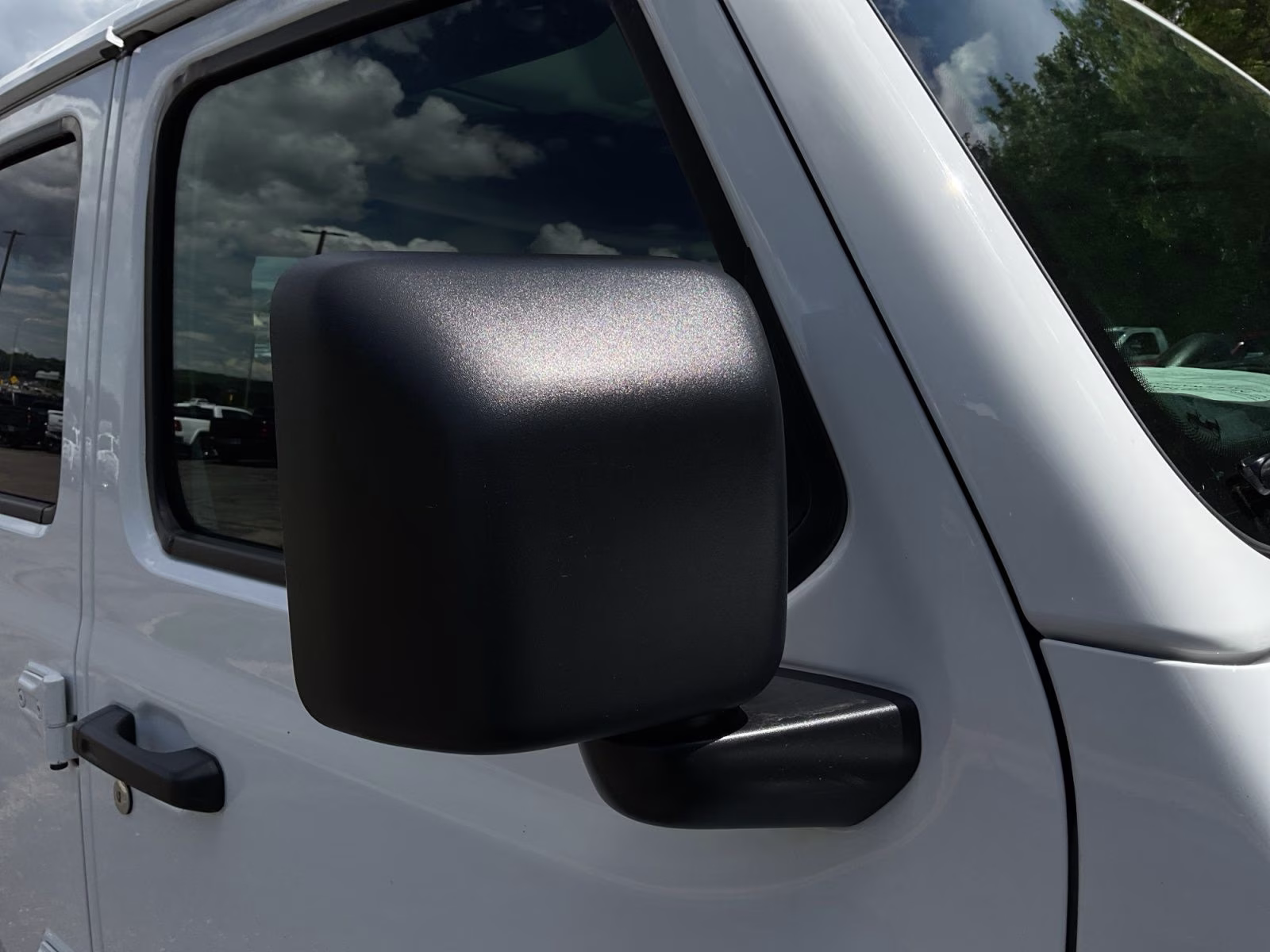 2024 Bright White Clearcoat Jeep Gladiator Sport 4X4 Truck