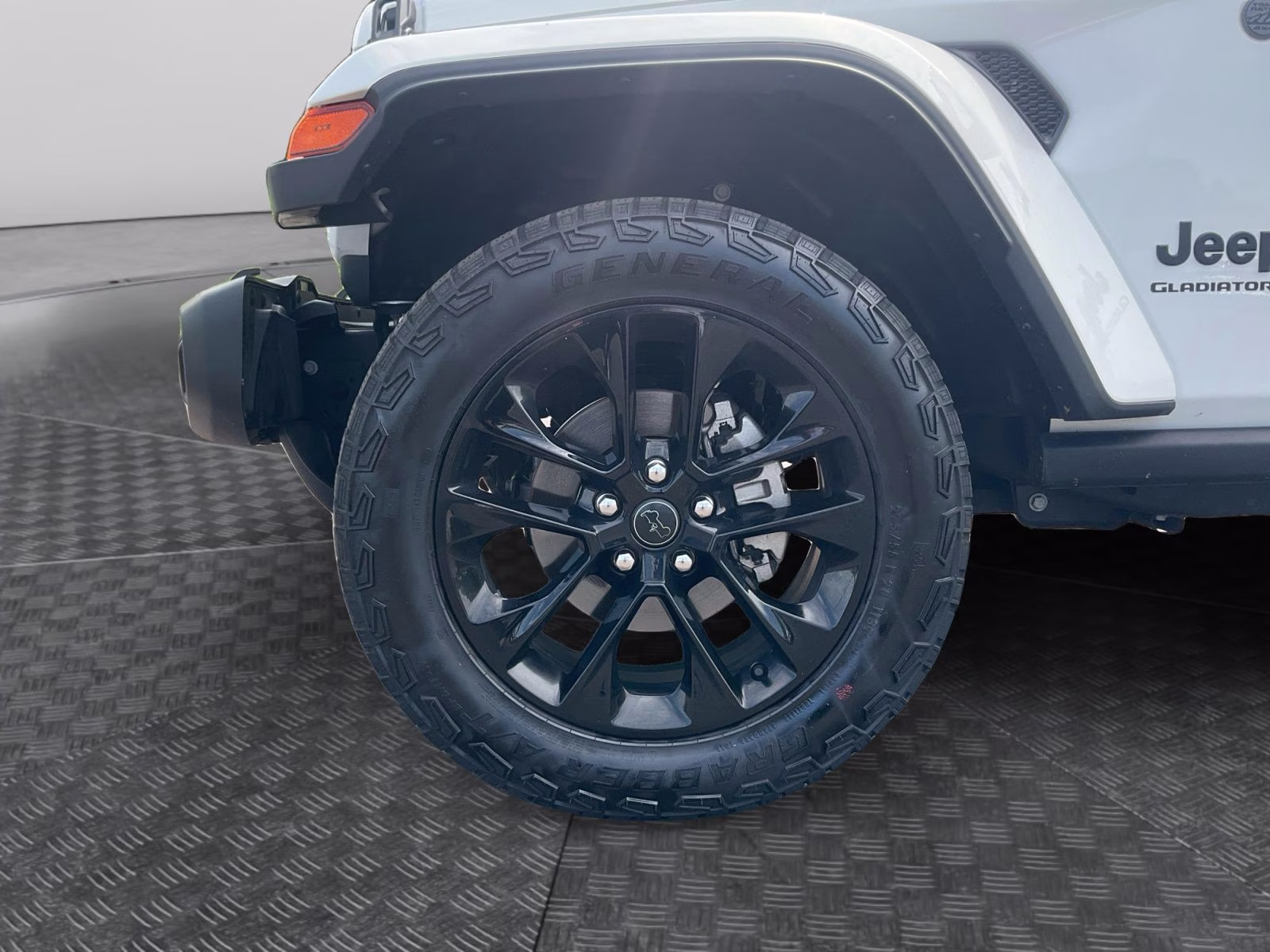 2024 Bright White Clearcoat Jeep Gladiator Nighthawk 4X4 Truck