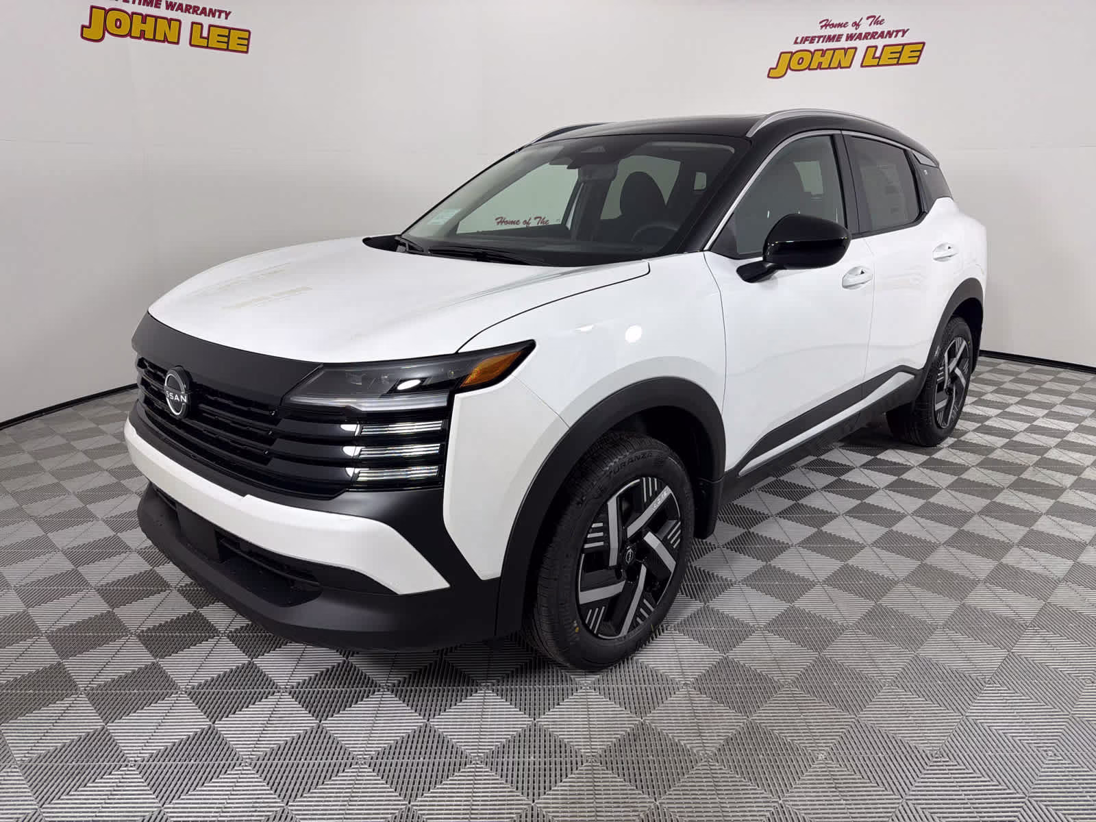 2026 Nissan Kicks 2.0 SV's photo