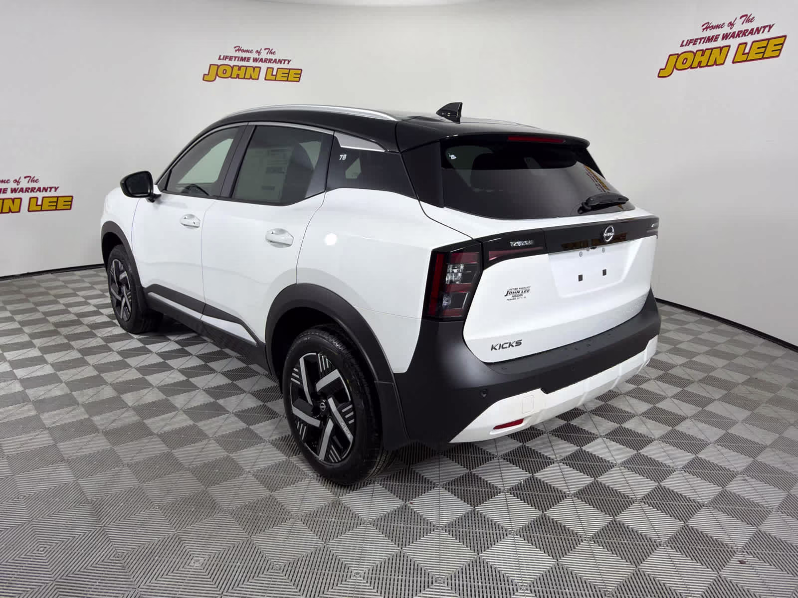 2026 Aspen White Tricoat/Super Black Nissan Kicks SV FWD SUV