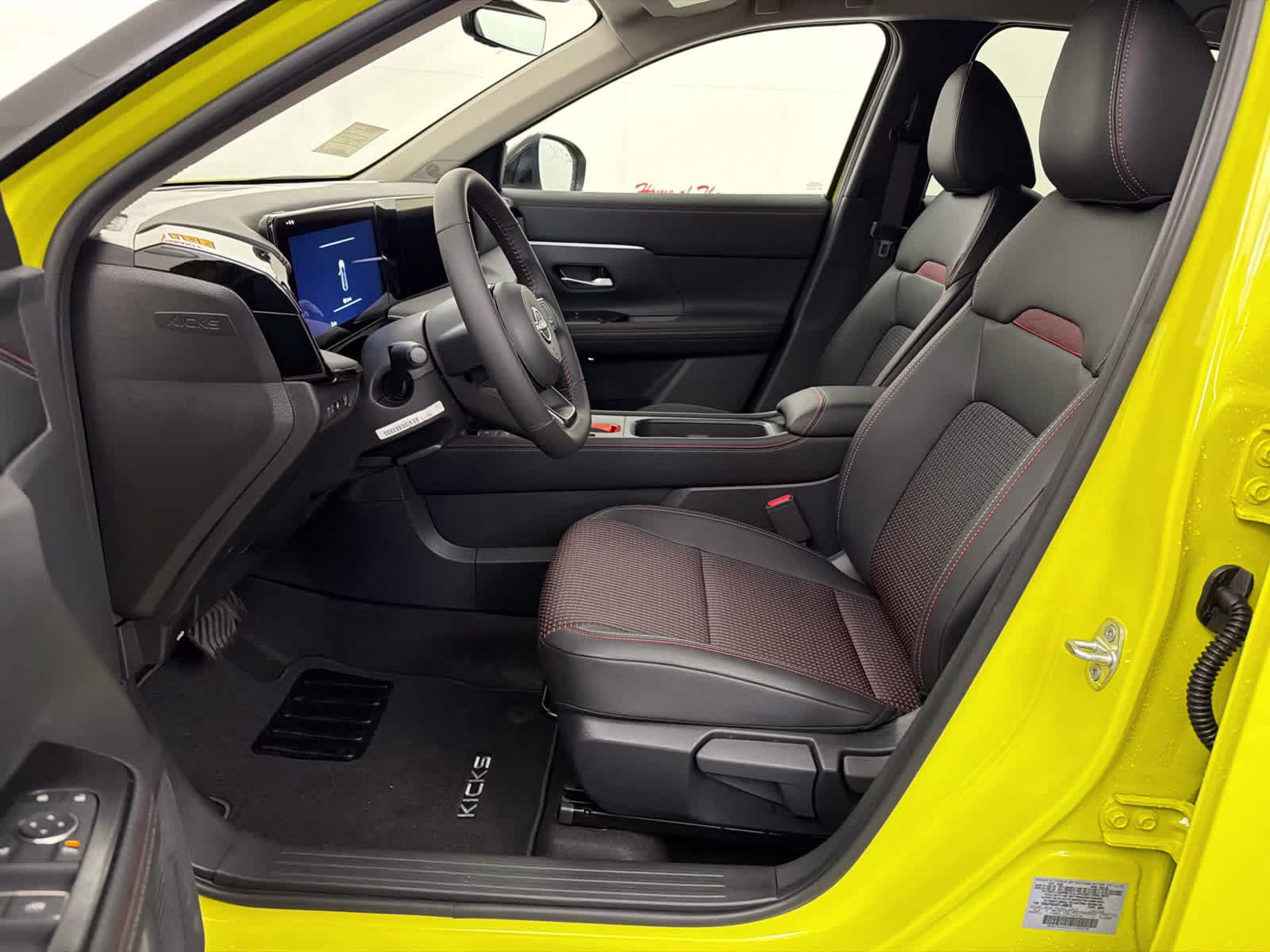 2026 Yuzu Yellow Metallic/Super Black Nissan Kicks SR FWD SUV