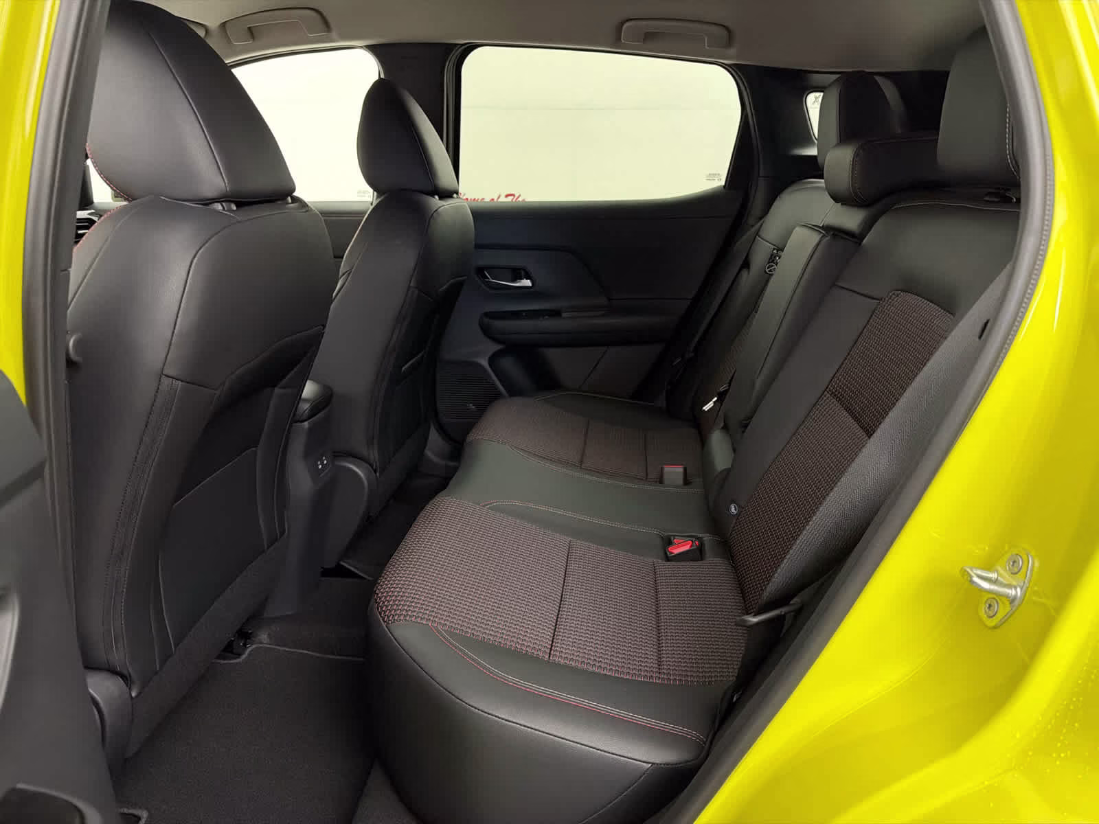 2026 Yuzu Yellow Metallic/Super Black Nissan Kicks SR FWD SUV