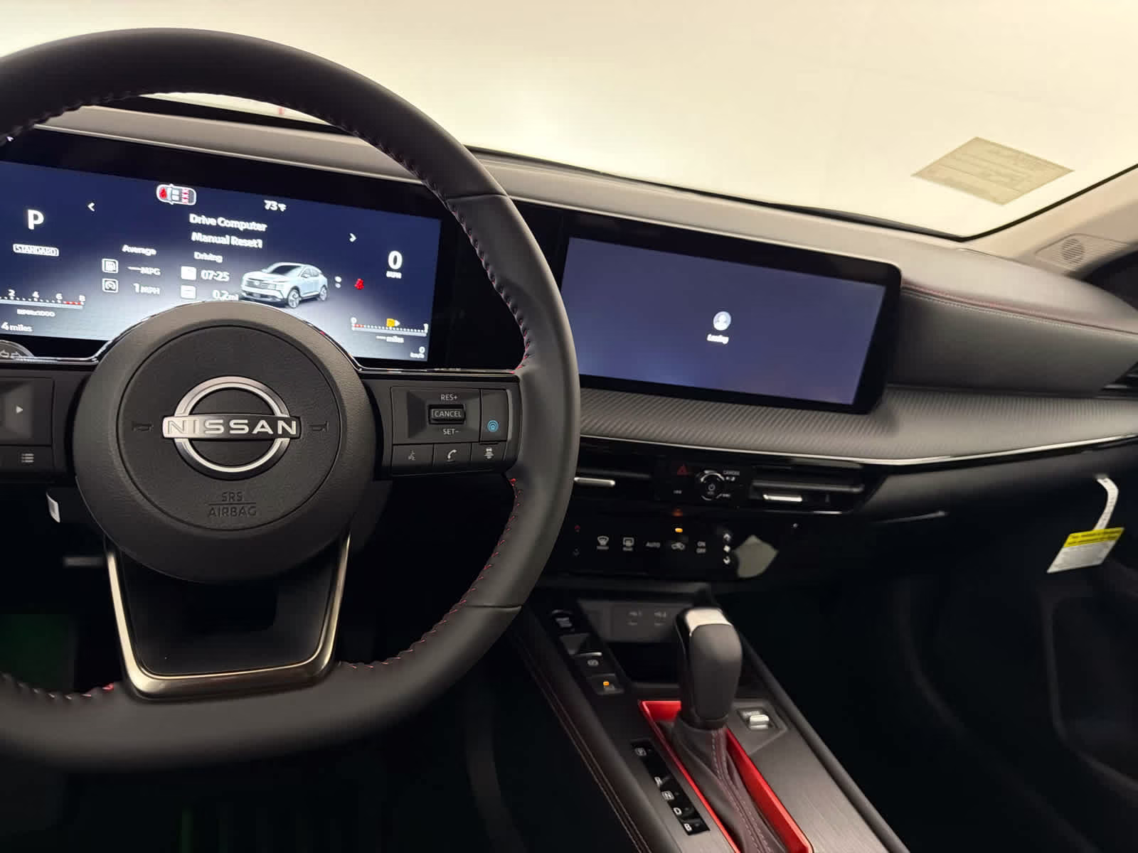 2026 Aspen White Tricoat/Super Black Nissan Kicks SR FWD SUV