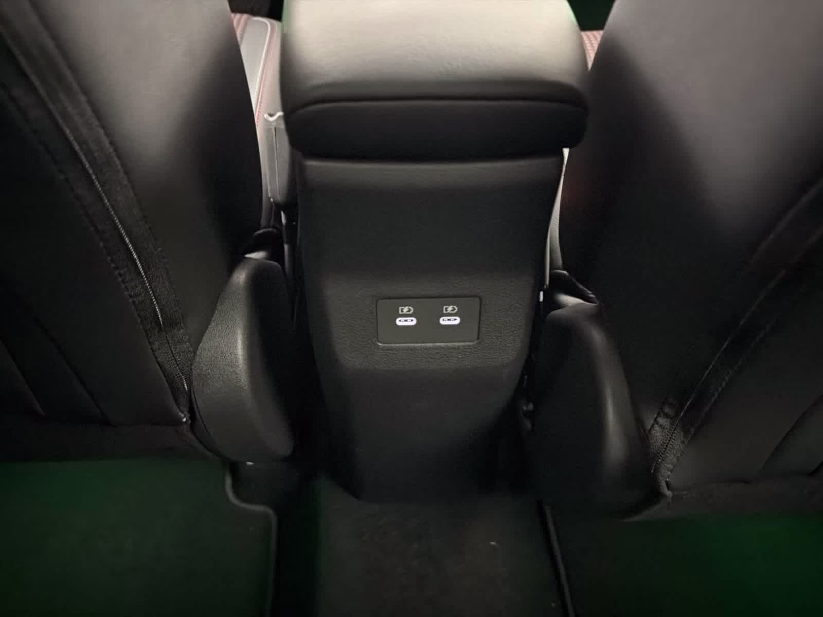 2026 Aspen White Tricoat/Super Black Nissan Kicks SR FWD SUV