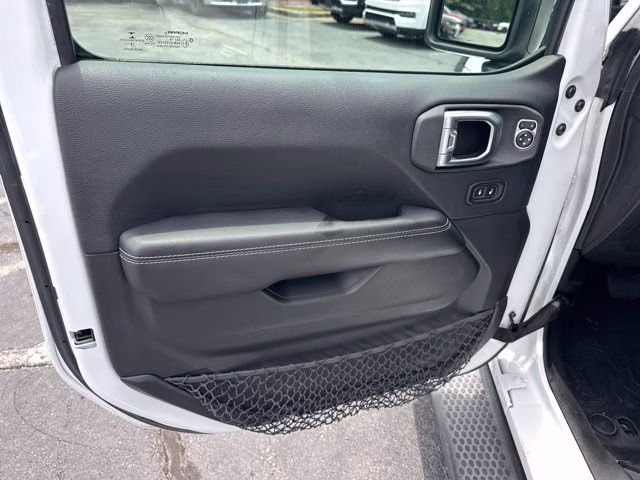 2018 Bright White Clearcoat Jeep Wrangler Unlimited Sahara 4X4 Convertible