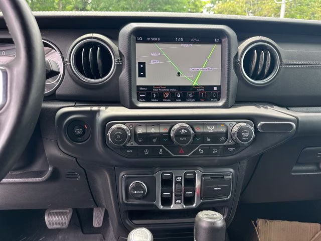 2018 Bright White Clearcoat Jeep Wrangler Unlimited Sahara 4X4 Convertible