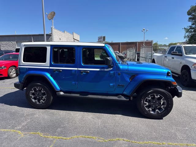 2026 Hydro Blue Pearl Coat Jeep Wrangler Sahara 4X4 Convertible