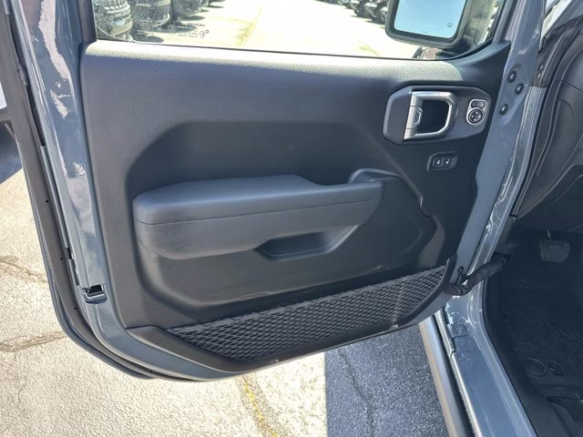 2026 Anvil Clear Coat Jeep Wrangler Rubicon 4X4 Convertible